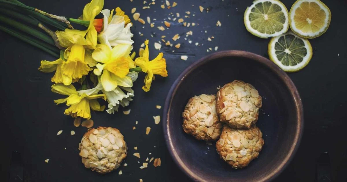 A person filling out the USA Diversity Visa Lottery application form on a computer screen