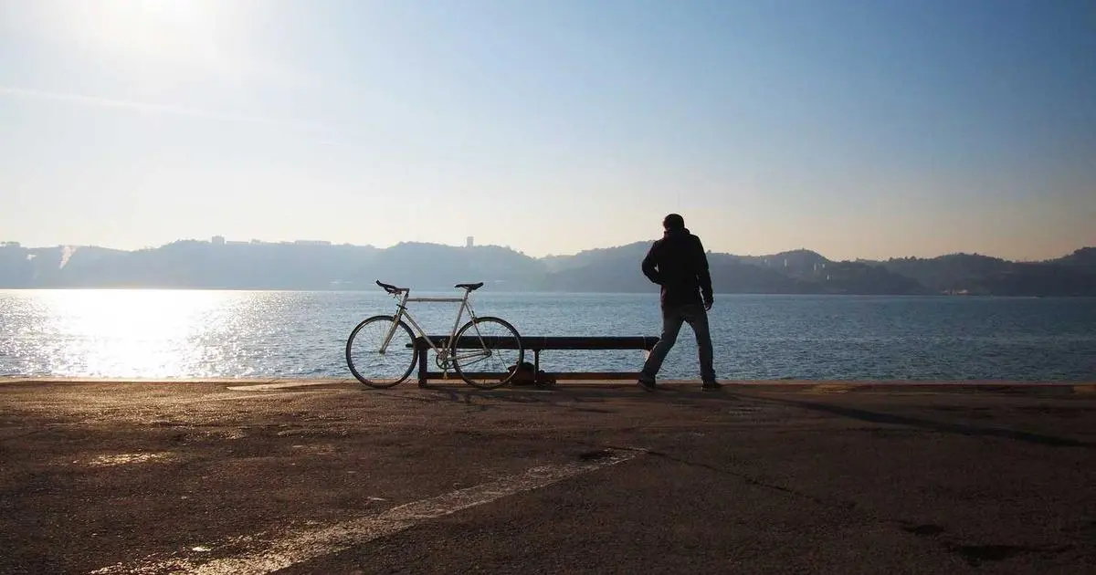 person filling USA visa DS-160 application form on computer screen